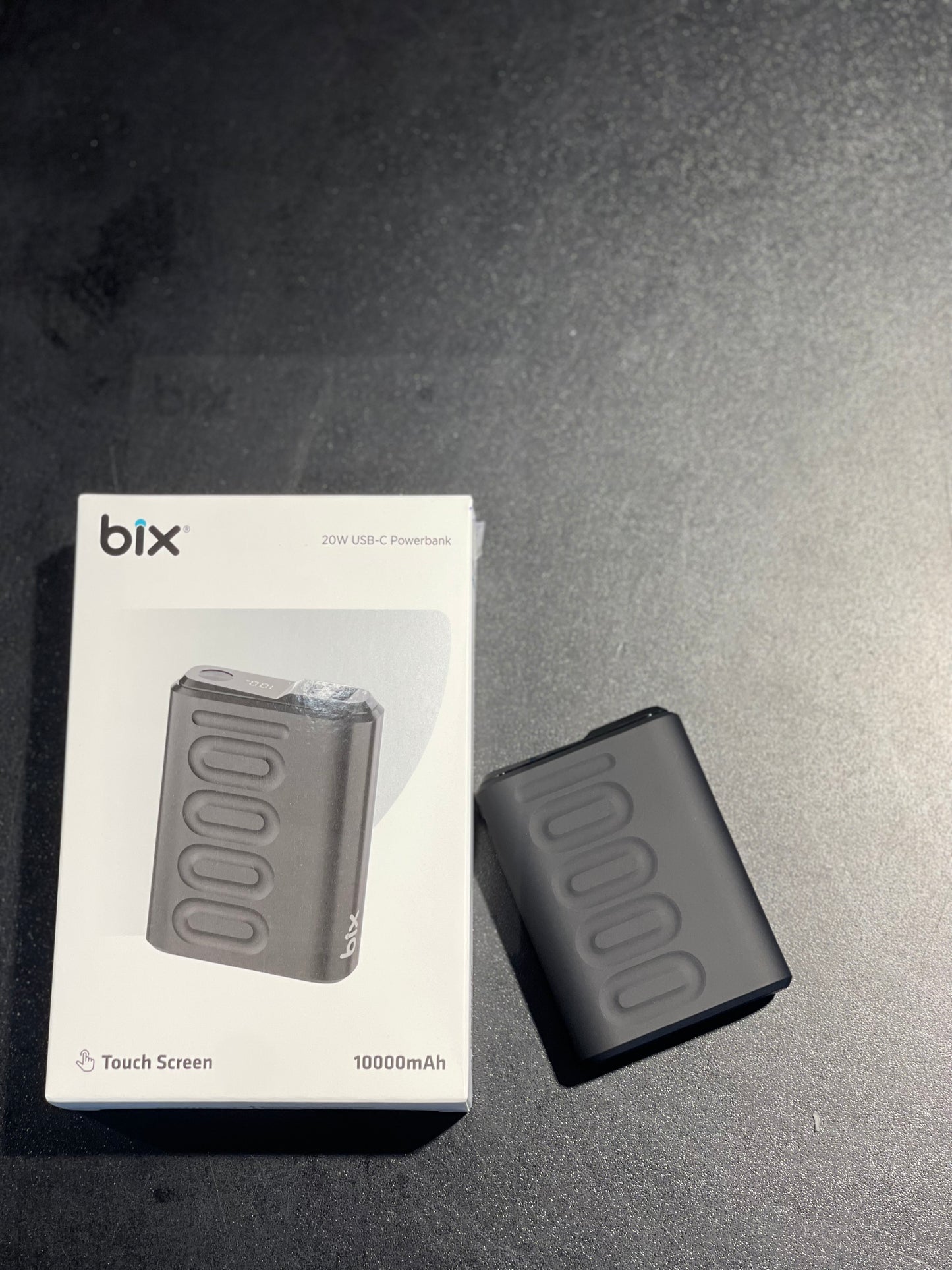 BİX TPB15 10000mAh USB-C - USB-A QC 3.0 Süper Hızlı Şarj Destekli - Dijital Göstergeli Powerbank