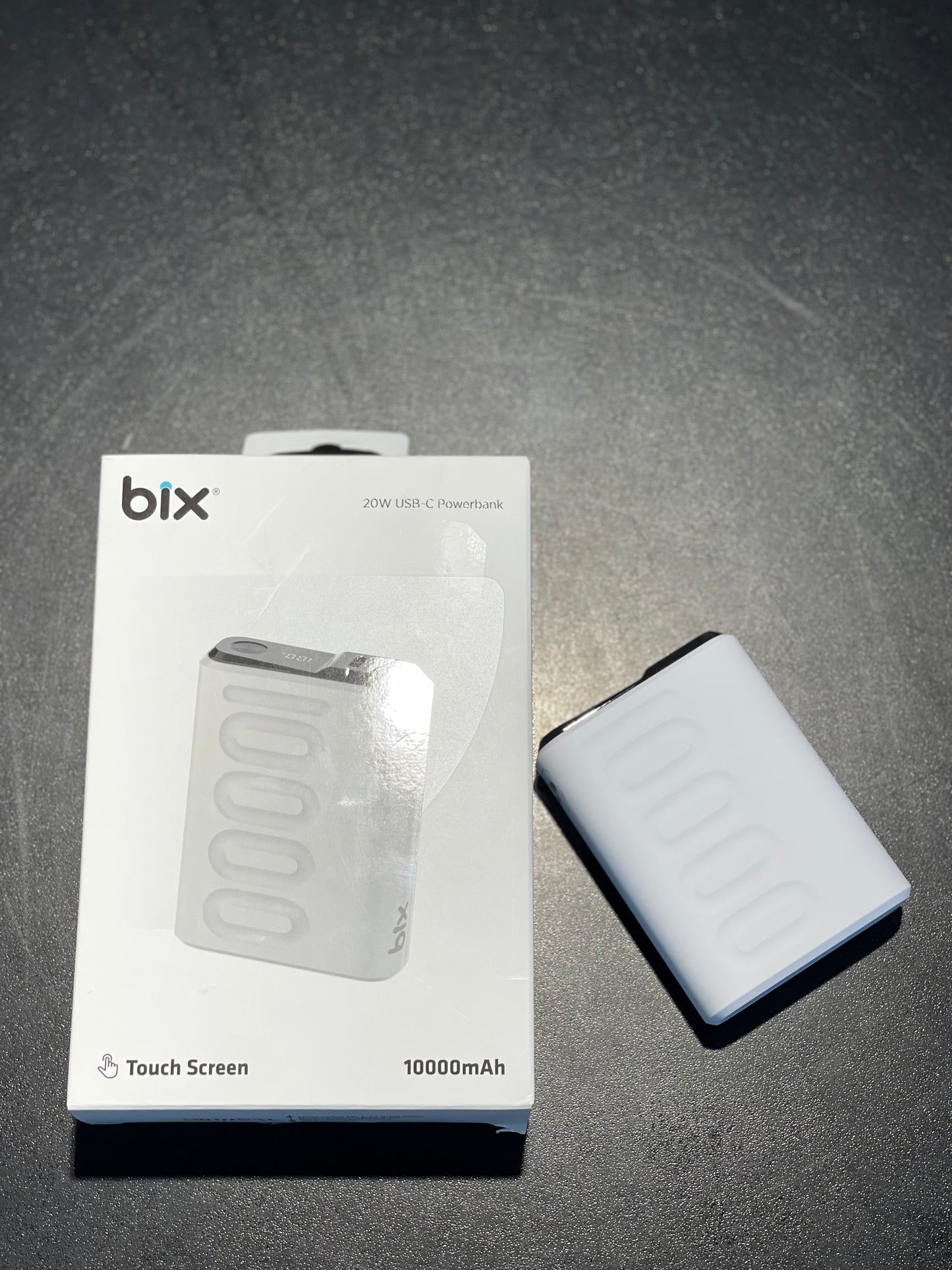 BİX TPB15 10000mAh USB-C - USB-A QC 3.0 Süper Hızlı Şarj Destekli - Dijital Göstergeli Powerbank
